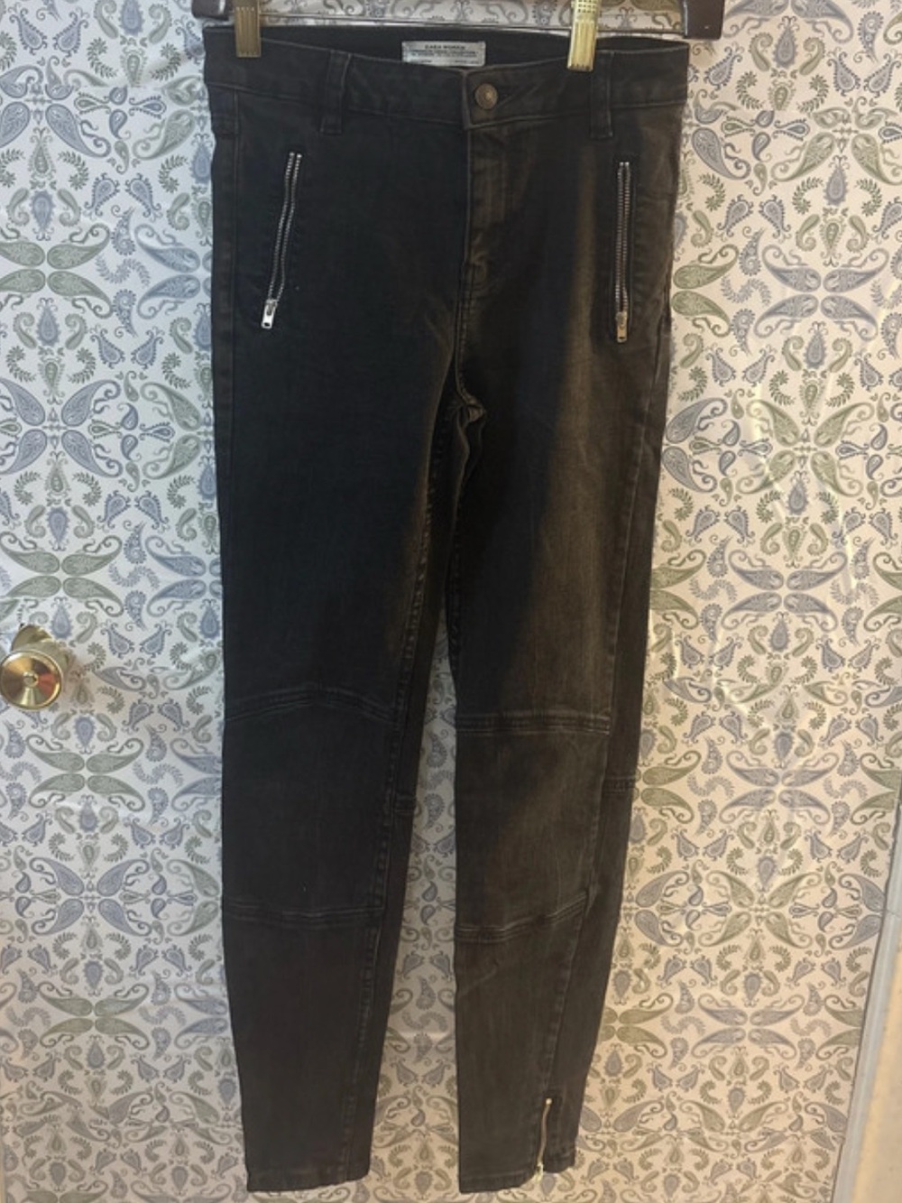 Zara Women’s gray Skinny Moto Jeans with Zip Accents